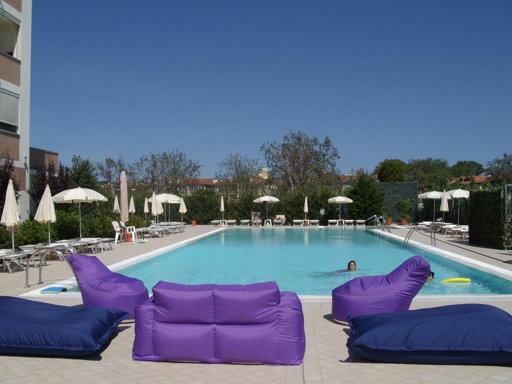 Residence Cleo Llido Degli Estensi Kültér fotó