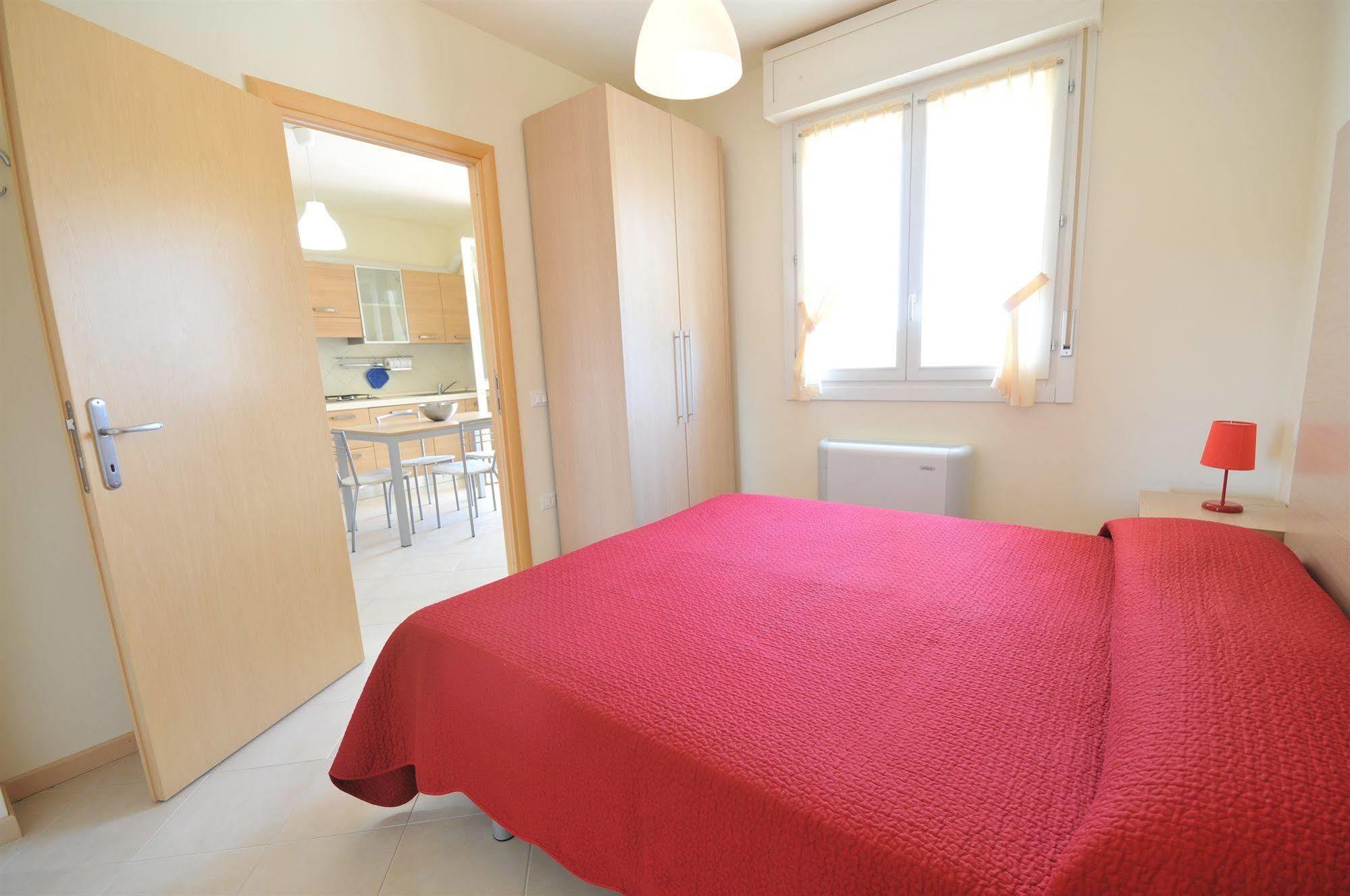 Residence Cleo Llido Degli Estensi Kültér fotó